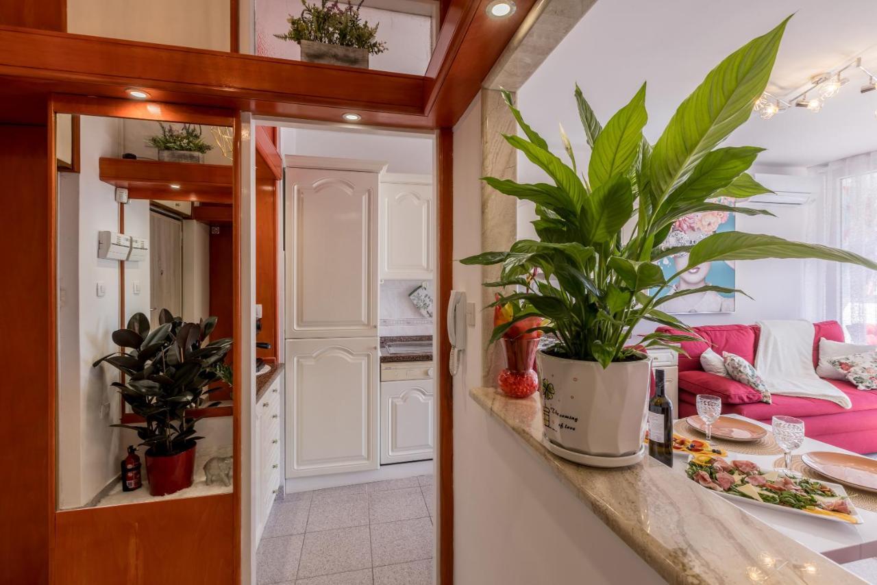 Apartment Desert Rose Split Exteriör bild