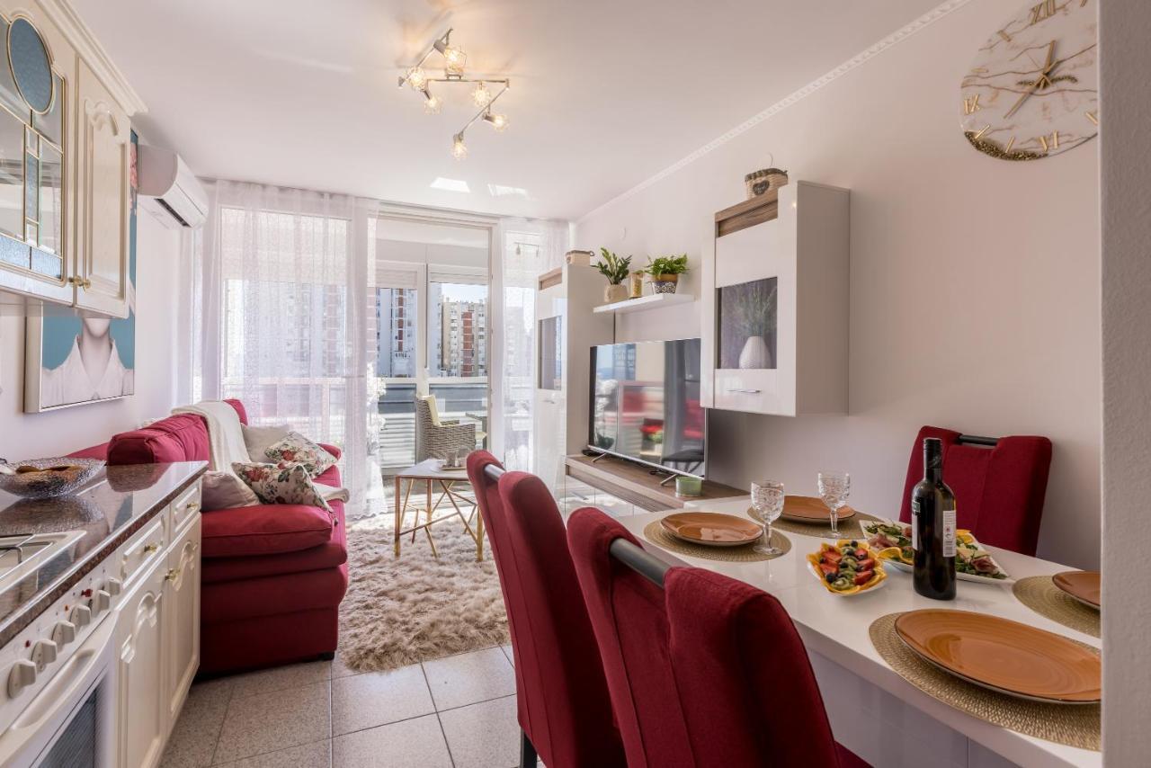 Apartment Desert Rose Split Exteriör bild
